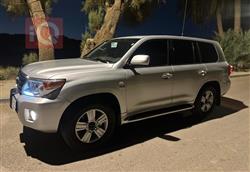 تۆیۆتا لاند کروزەر